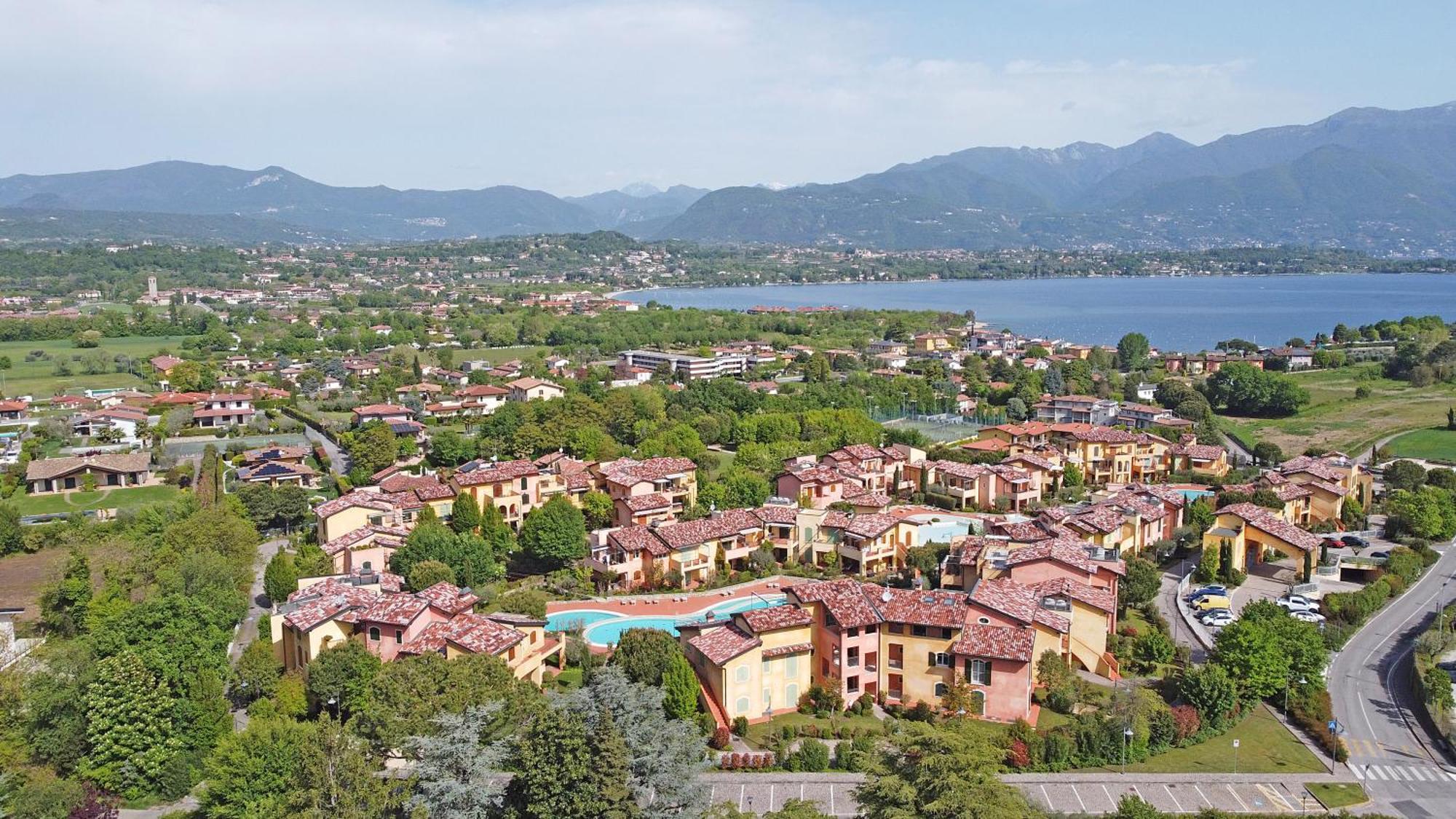 Borgo Del Torchio Apartments By Wonderful Italy Manerba del Garda Exterior foto